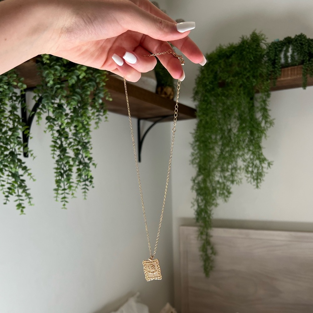 rose gold necklace